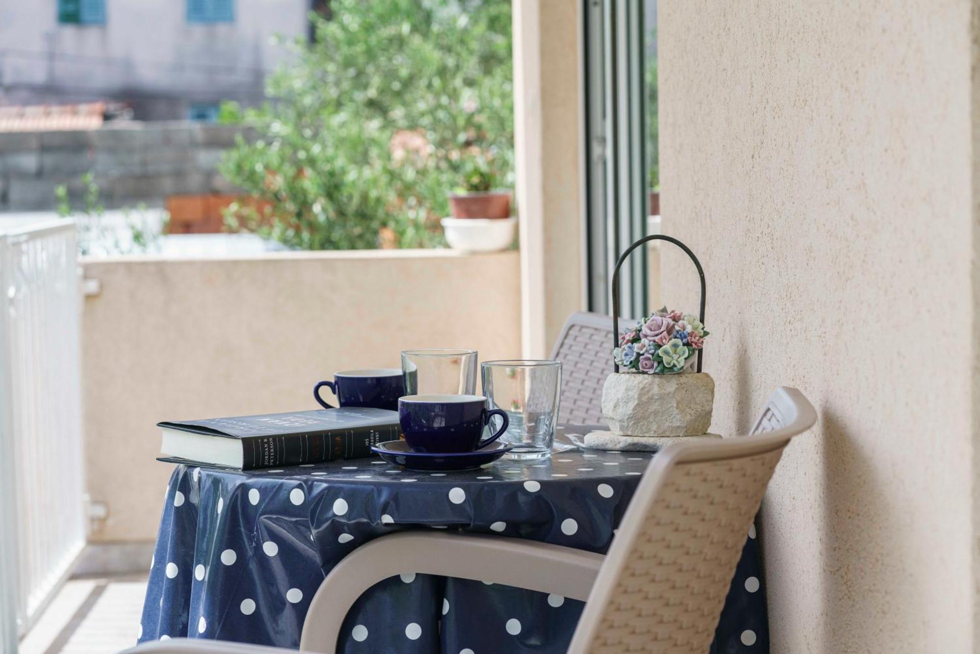 Apartments Vitis - City Centre - Free Parking Водице Екстериор снимка