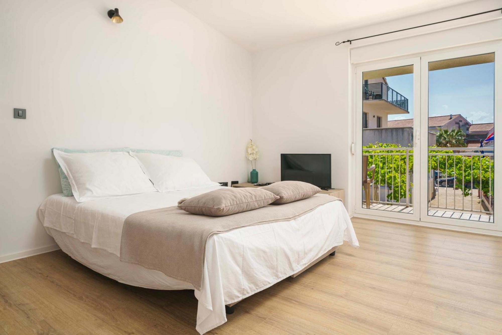 Apartments Vitis - City Centre - Free Parking Водице Екстериор снимка