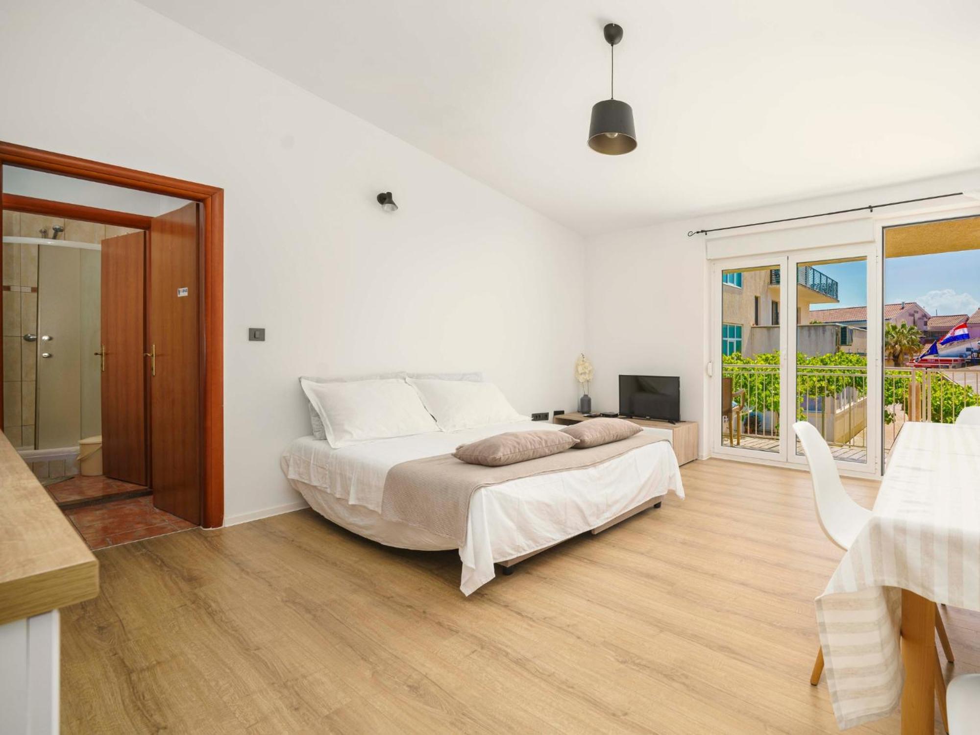 Apartments Vitis - City Centre - Free Parking Водице Екстериор снимка